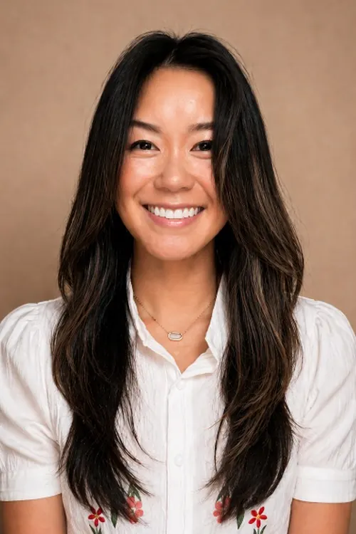 Sarah Brown headshot